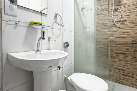 Banheiro de apartamento para alugar com 1 quarto, 40m² em Embaré, Santos