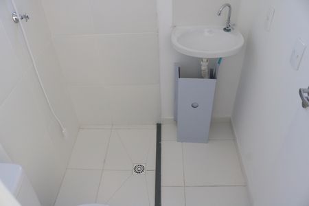 Banheiro de kitnet/studio para alugar com 1 quarto, 19m² em Água Branca, São Paulo
