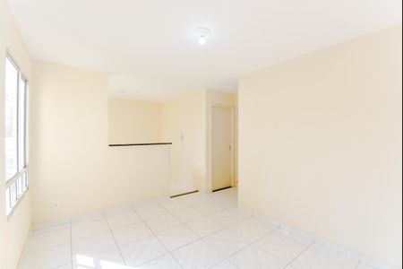 Sala de apartamento para alugar com 2 quartos, 45m² em Água Chata, Guarulhos