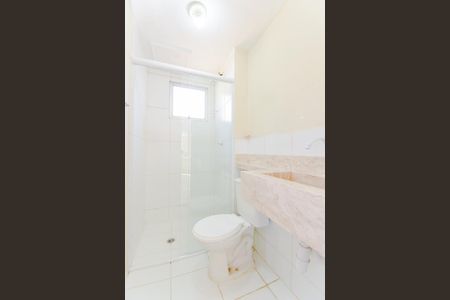 Banheiro de apartamento para alugar com 2 quartos, 45m² em Água Chata, Guarulhos