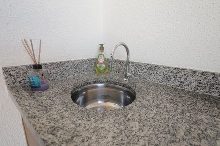 Sacada de apartamento à venda com 2 quartos, 47m² em Parque Oratório, Santo André