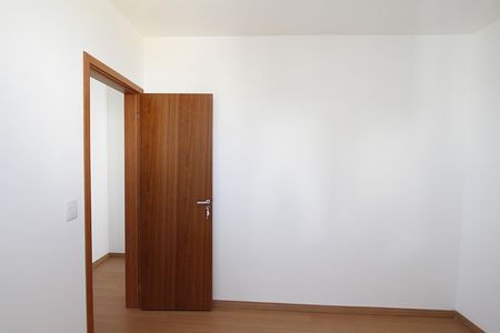 Quarto 2 de apartamento para alugar com 2 quartos, 45m² em Parque Pedro Ii, Belo Horizonte