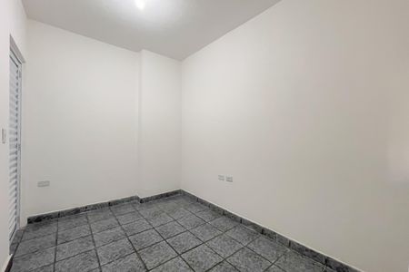 Quarto de casa para alugar com 1 quarto, 30m² em Km 18, Osasco