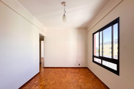 Apartamento à venda com 79m², 2 quartos e 1 vaga Apartamento à venda com 79m², 2 quartos e 1 vagaSala