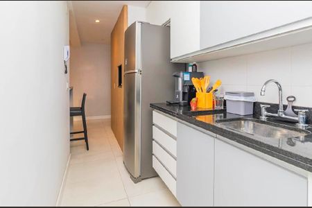 Cozinha de apartamento para alugar com 2 quartos, 58m² em Jardim do Salso, Porto Alegre