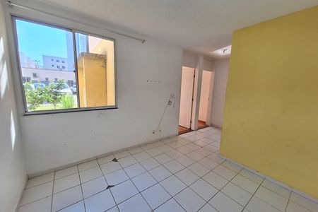 Sala de apartamento para alugar com 2 quartos, 50m² em Barro Branco, Duque de Caxias