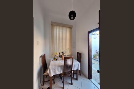 Sala de casa de condomínio à venda com 3 quartos, 110m² em Largo do Barradas, Niterói