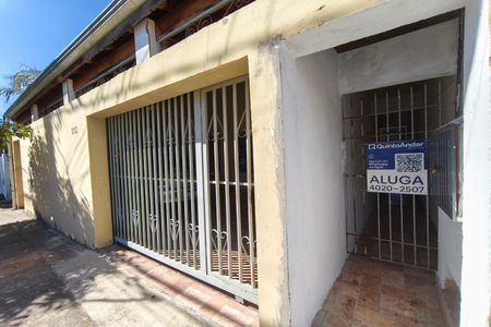 Casa para alugar com 130m², 3 quartos e sem vaga Casa para alugar com 130m², 3 quartos e sem vagaFachada