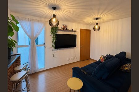 Sala de apartamento para alugar com 2 quartos, 49m² em Cecília, Viamão
