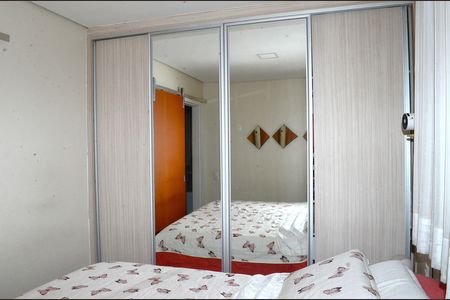 Apartamento para alugar com 60m², 3 quartos e 1 vagaQuarto 1 - Armários