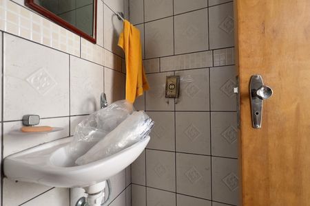 Banheiro 2 de casa para alugar com 3 quartos, 223m² em Vila Rosalia, Guarulhos