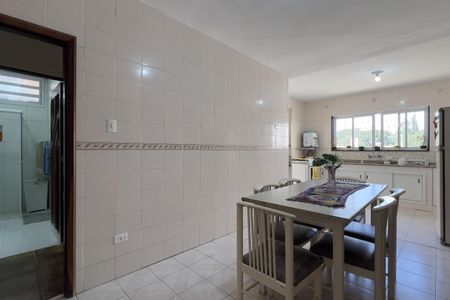 Cozinha de casa para alugar com 3 quartos, 223m² em Vila Rosalia, Guarulhos