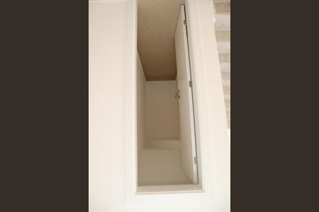Casa à venda com 250m², 4 quartos e 1 vagaQUARTINHO PRA GUARDA VOLUMES