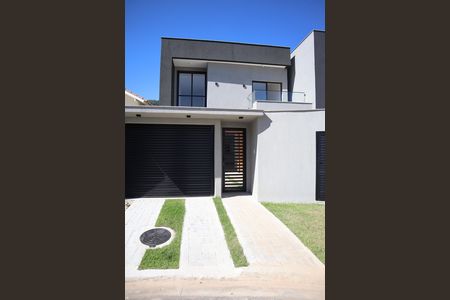 Casa à venda com 250m², 4 quartos e 1 vagaFACHADA