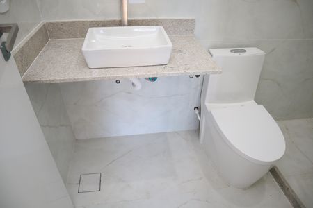 Casa à venda com 250m², 4 quartos e 1 vagaBANHEIRO 5