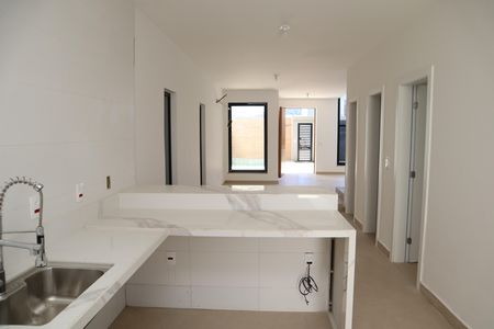 Casa à venda com 250m², 4 quartos e 1 vagaCOZINHA