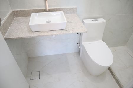 Casa à venda com 250m², 4 quartos e 1 vagaBANHEIRO 5
