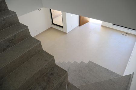 Casa à venda com 250m², 4 quartos e 1 vagaESCADA