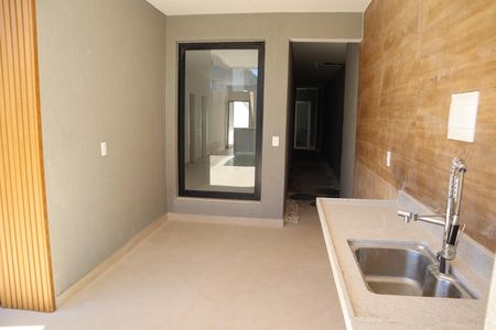 Casa à venda com 250m², 4 quartos e 1 vagaAREA EXTERNA