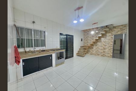 Cozinha de casa para alugar com 1 quarto, 52m² em Jardim Presidente Dutra, Guarulhos
