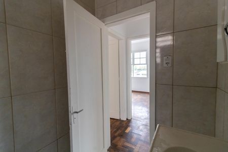 Banheiro de apartamento à venda com 2 quartos, 56m² em São José, Porto Alegre