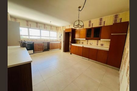 Apartamento para alugar com 4 quartos, 220m² em Centro, São José dos Campos