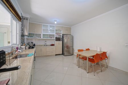 Cozinha de casa à venda com 4 quartos, 220m² em Chácara Cruzeiro do Sul, São Paulo