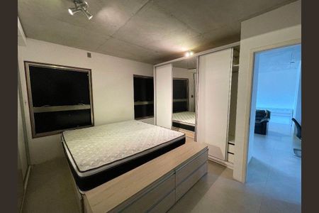 Apartamento para alugar com 1 quarto, 74m² em Jardim das Acacias, São Paulo