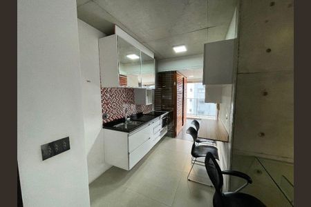 Apartamento para alugar com 1 quarto, 74m² em Jardim das Acacias, São Paulo
