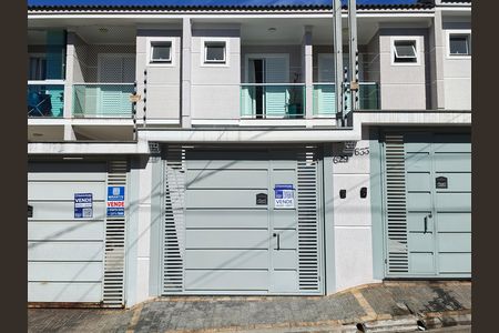Fachada de casa à venda com 3 quartos, 92m² em Vila Constança, São Paulo
