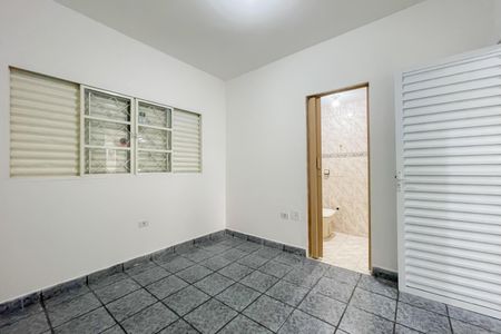 Suíte de casa para alugar com 1 quarto, 35m² em Km 18, Osasco