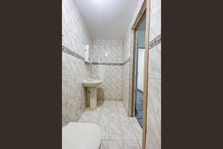 Banheiro da Suíte de casa para alugar com 1 quarto, 35m² em Km 18, Osasco