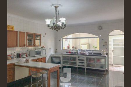 Casa à venda com 4 quartos, 415m² em Taquaral, Campinas
