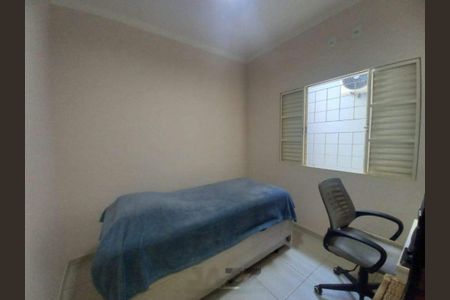 Casa de condomínio à venda com 140m², 3 quartos e sem vaga