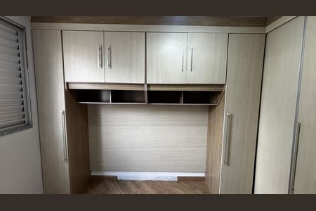 Quarto 2 de apartamento para alugar com 2 quartos, 44m² em Parque Sao Vicente, Santo André