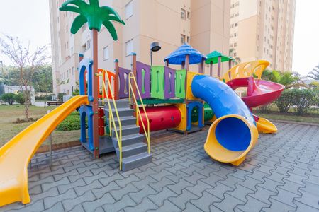 Apartamento para alugar com 58m², 2 quartos e 1 vaga Apartamento para alugar com 58m², 2 quartos e 1 vagaÁrea comum - Playground
