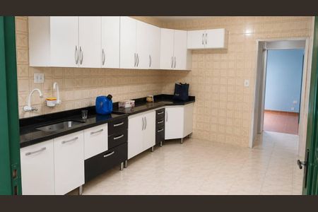 Cozinha de casa à venda com 2 quartos, 150m² em Vila Linda, Santo André
