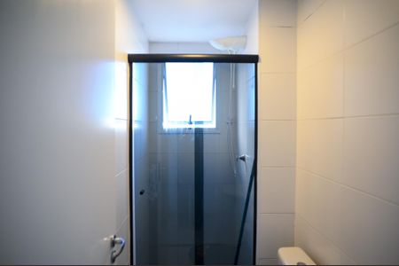 Banheiro de apartamento para alugar com 2 quartos, 42m² em Parque Bristol, São Paulo