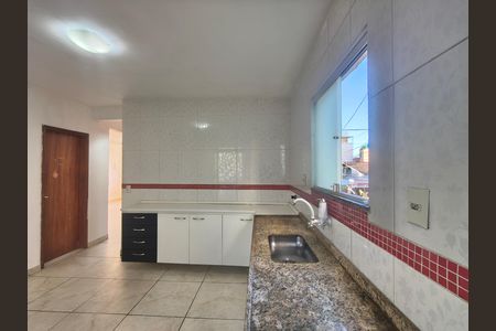 Casa para alugar com 2 quartos, 75m² em Gardênia Azul, Rio de Janeiro