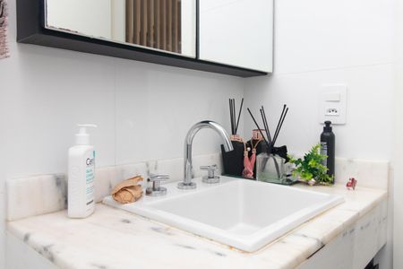 Banheiro de apartamento à venda com 1 quarto, 47m² em Cidade Baixa, Porto Alegre