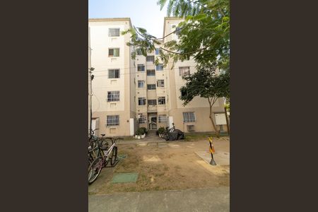 Fachada do bloco de apartamento para alugar com 2 quartos, 41m² em Bangu, Rio de Janeiro