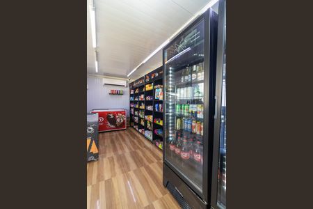Apartamento para alugar com 42m², 2 quartos e 1 vagaMinimercado
