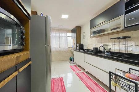 Cozinha e Área de Serviço de apartamento para alugar com 2 quartos, 60m² em São Pedro, Osasco