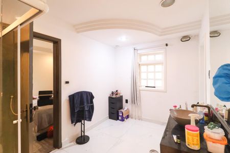 Casa de Condomínio para alugar com 3 quartos, 780m² em Vila Irmaos Arnoni, São Paulo