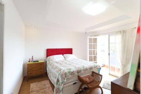 Casa de Condomínio para alugar com 3 quartos, 780m² em Vila Irmaos Arnoni, São Paulo