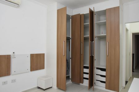 Suite armarios de casa à venda com 3 quartos, 190m² em Colônia, Jundiaí