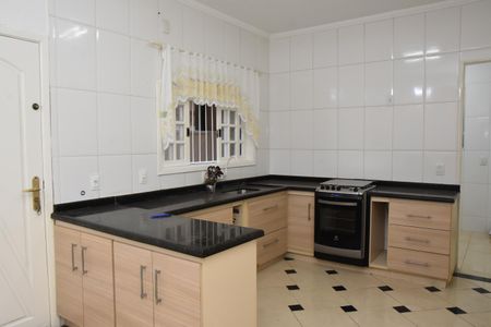 Cozinha pia com fogão de casa à venda com 3 quartos, 190m² em Colônia, Jundiaí