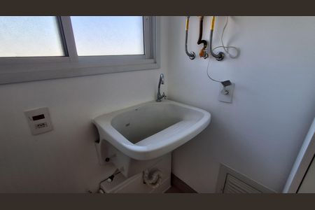 Área de Serviço de apartamento para alugar com 2 quartos, 69m² em Cerâmica, São Caetano do Sul