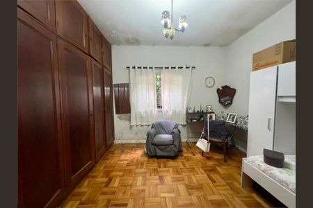 Casa à venda com 3 quartos, 280m² em Vila Pedra Branca, São Paulo