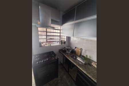 Casa à venda com 5 quartos, 210m² em Pinheirinho, Santo André